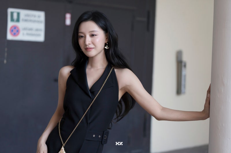 [잡담] 배우 김지원 불가리 로마 캠페인 비하인드 사진들 | 인스티즈