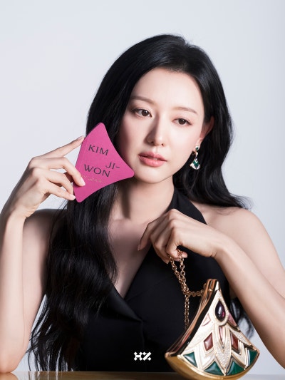 [잡담] 배우 김지원 불가리 로마 캠페인 비하인드 사진들 | 인스티즈