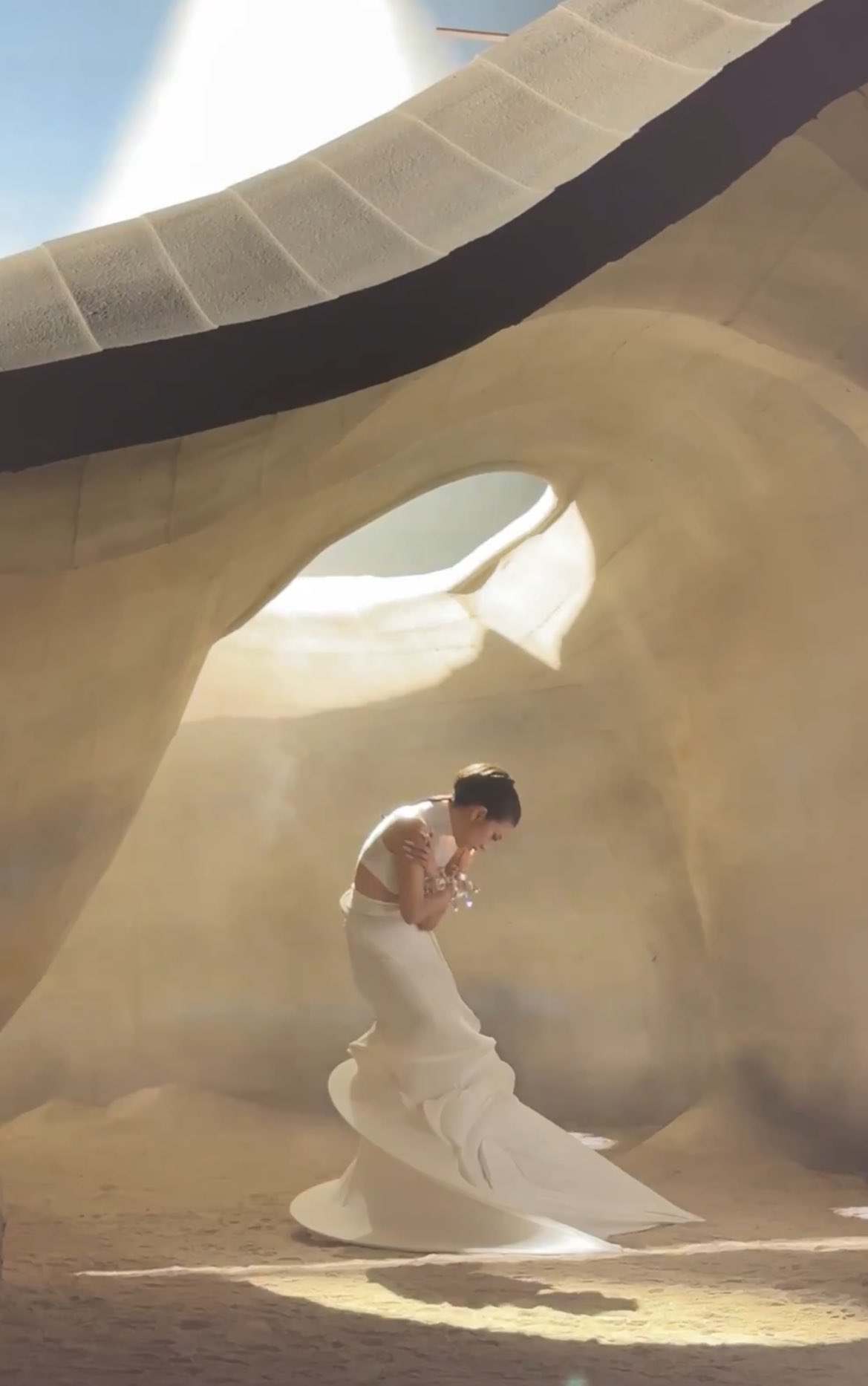 [잡담] 지수 새장 안에 갇힌 새 | 인스티즈