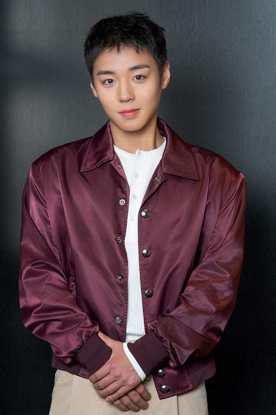 [정보/소식] '천만 배우' 박지훈 음반왕도 노린다 '워너원 명곡 쓴 텐조와 협업' | 인스티즈