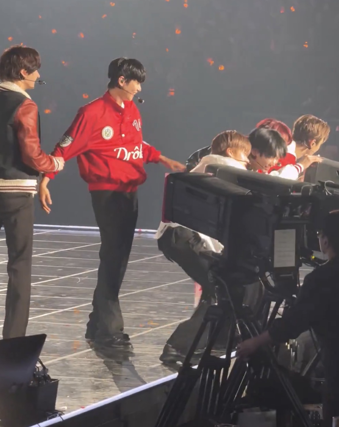 [잡담] 라이즈 늦게 오면 앤톤 뽀뽀 받기인뎈ㅋㅋㅋㅋㅋ | 인스티즈
