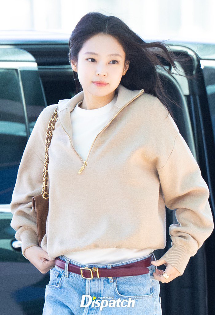 [잡담] 샘 울프가 제니 옷 진짜 잘 입히는듯 | 인스티즈