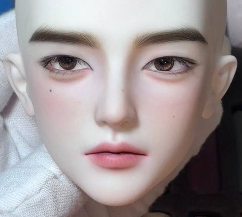 [잡담] 추천탭에 뜬 인형(?)인데 아이돌 누구 같음? | 인스티즈