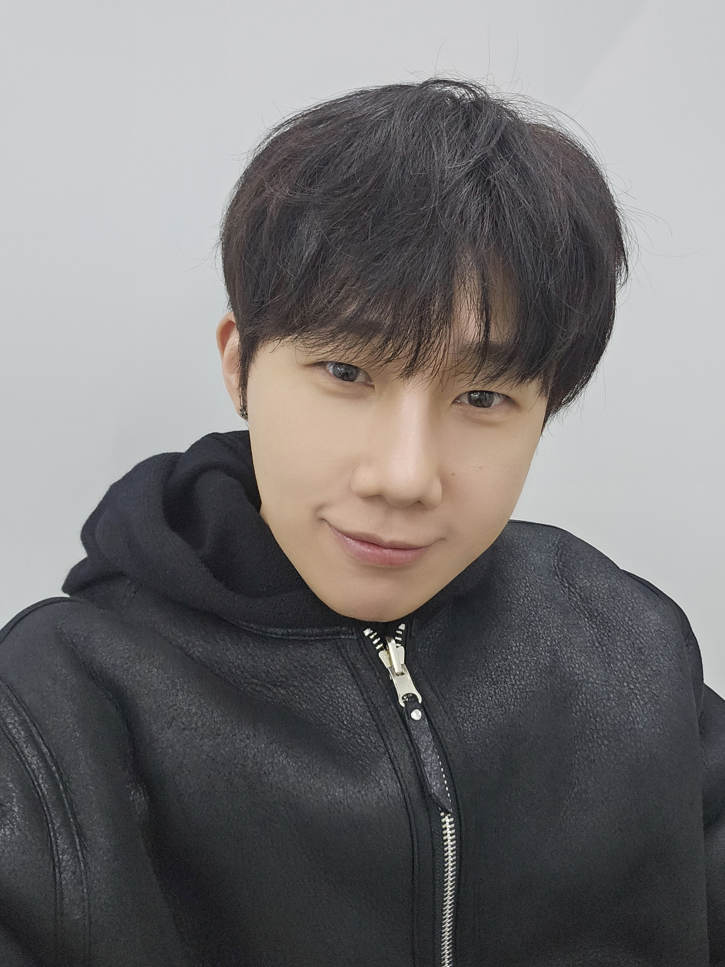 [잡담] 최근 활동 중에 보내준 인피니트 성규 셀카들 | 인스티즈