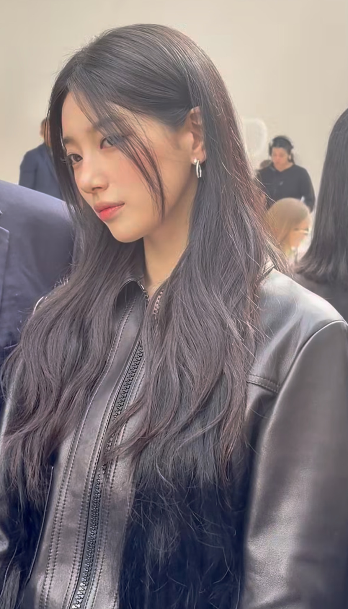 [마플] 근데 진짜 수지 개예쁜데 헤어 너무 아쉬운듯 | 인스티즈