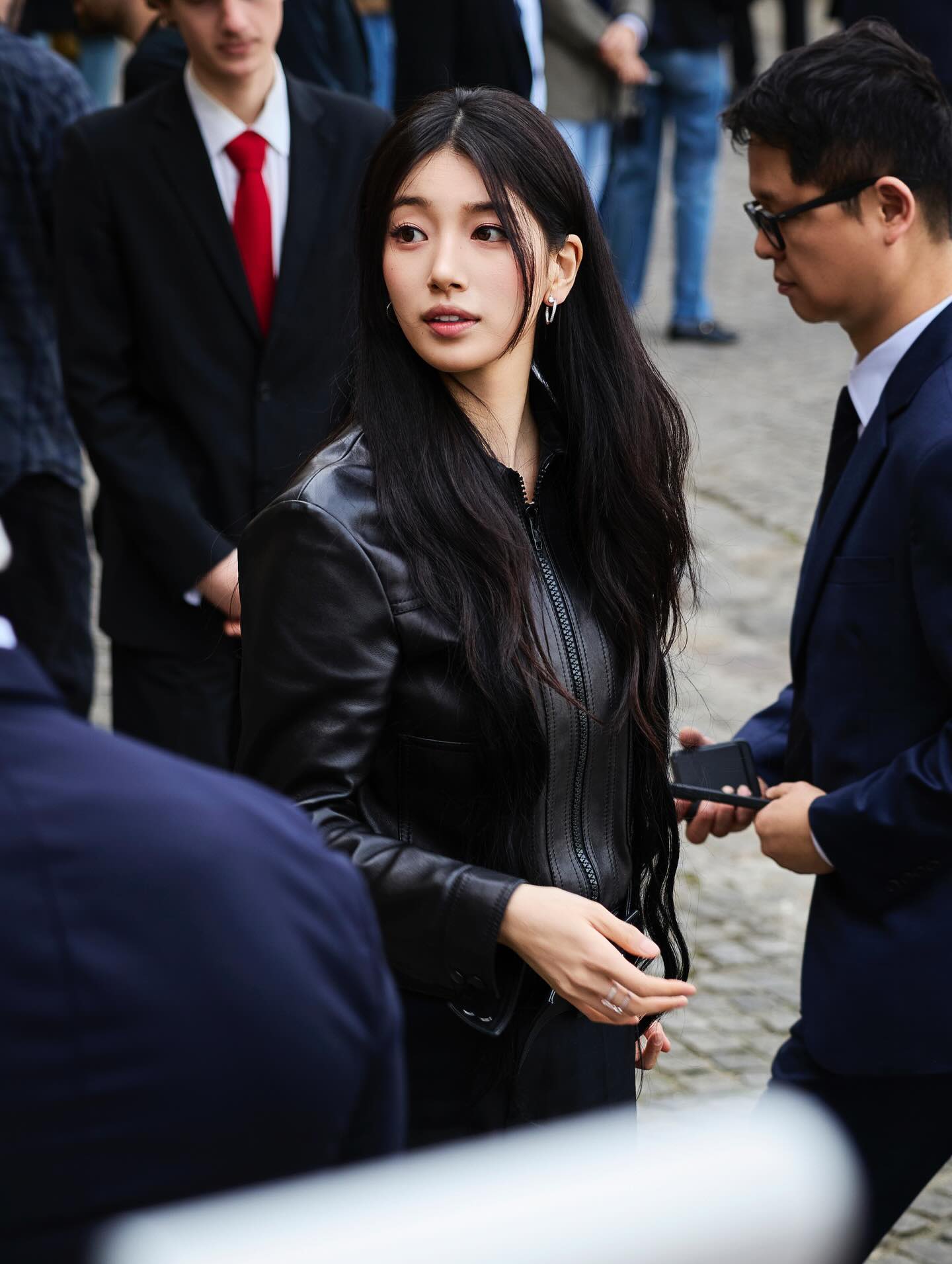 [잡담] 이번 셀린느 수지 예쁜 것도 예쁜 건데 | 인스티즈
