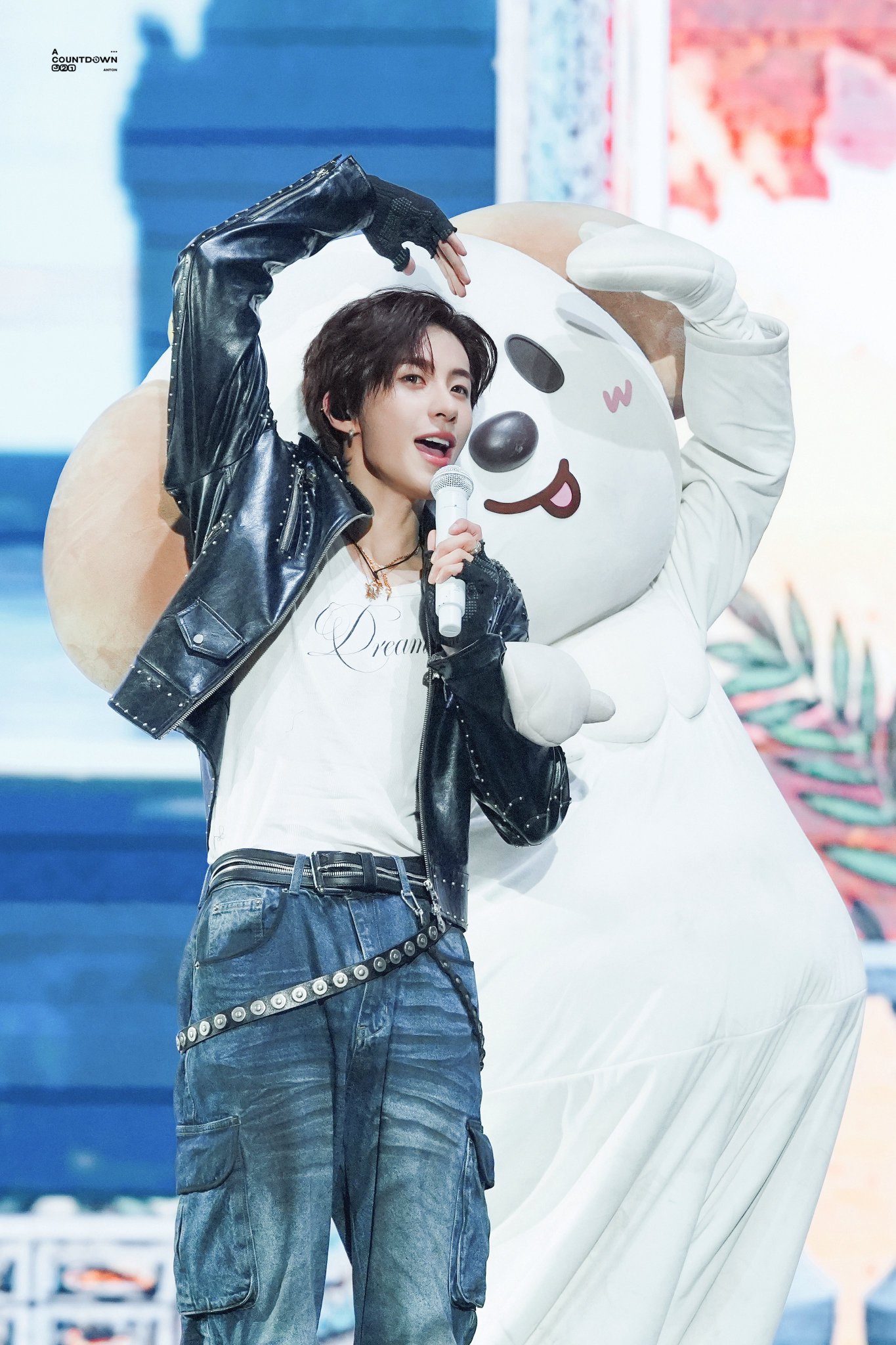 [잡담] 앤톤 이 사진 되게 잘 나왔다 ㅋㅋㅋ | 인스티즈