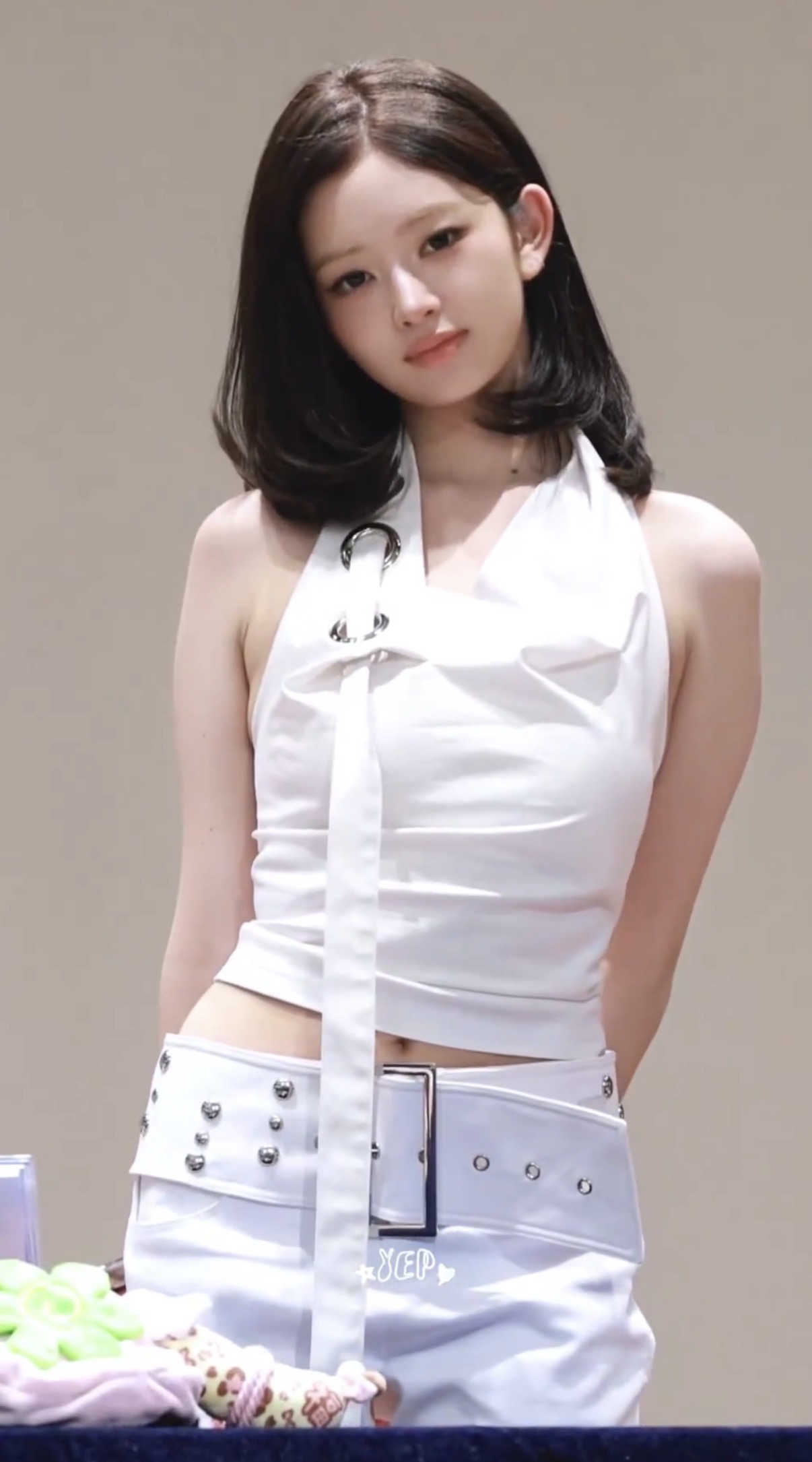 [잡담] 레이 머리자른거 완전 잘어울려 | 인스티즈