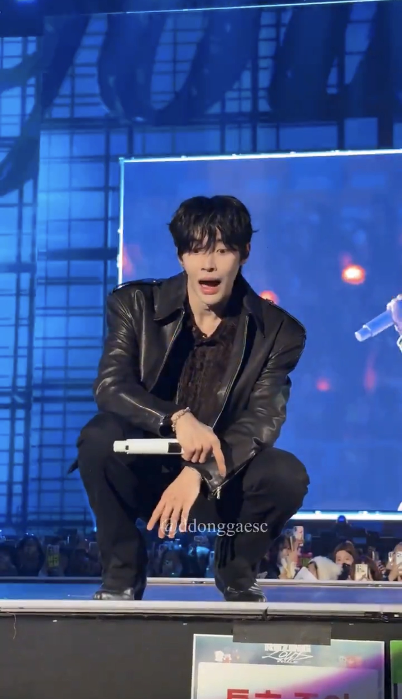 [잡담] 팬 폰 찾아주는 원빈 실시간 | 인스티즈