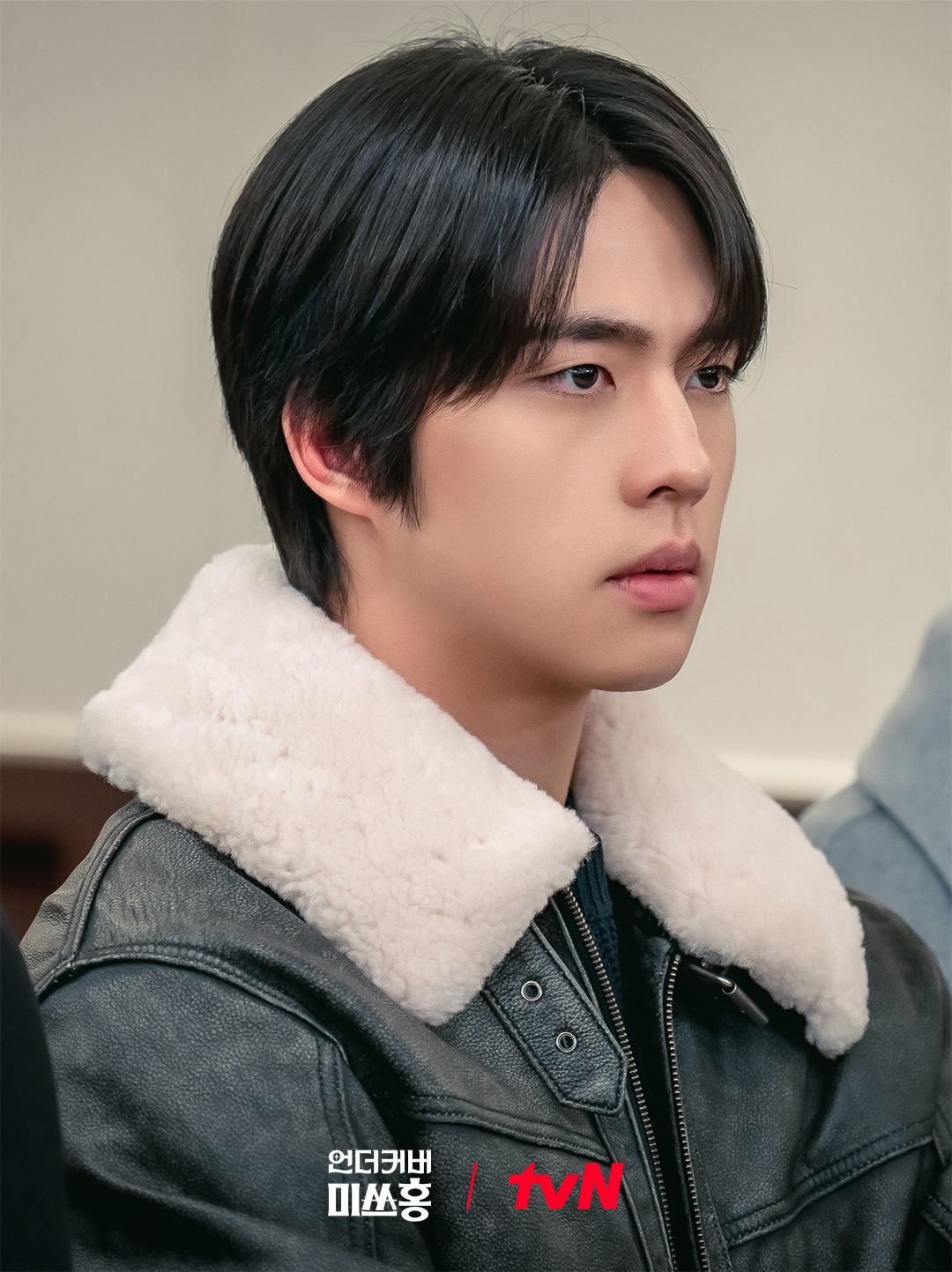 [잡담] 언더커버미쓰홍) 활짝 웃는 강 회장😄 점점 어두워지는 해적단..🏴‍☠️그리고 모두를 돌아보게 만든 의외의 인물?! | 인스티즈
