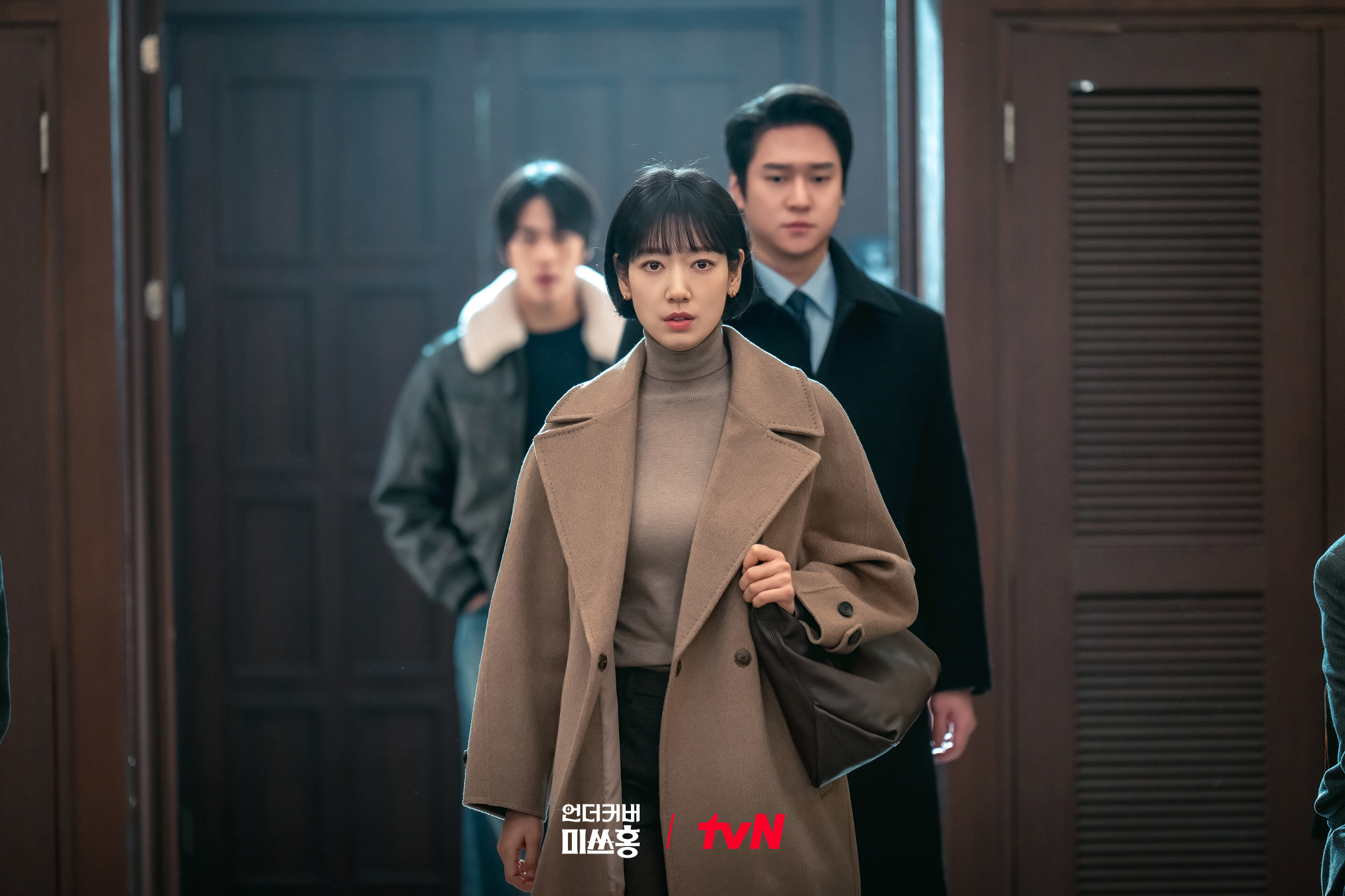 [잡담] 언더커버미쓰홍) 활짝 웃는 강 회장😄 점점 어두워지는 해적단..🏴‍☠️그리고 모두를 돌아보게 만든 의외의 인물?! | 인스티즈