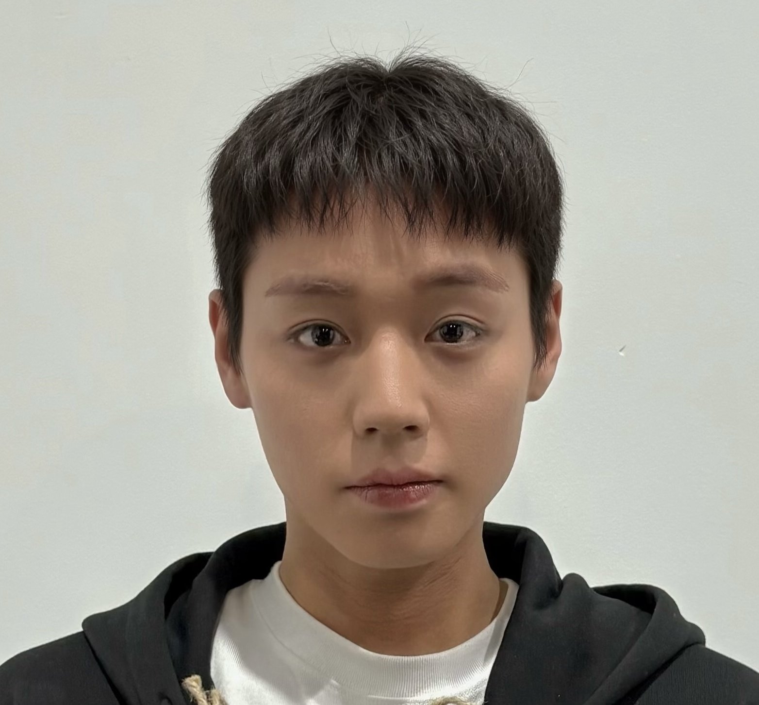 [잡담] 팬들 이번에 박지훈 탈색한 눈썹보고 심장뛰는거ㅋㅋㅋ | 인스티즈