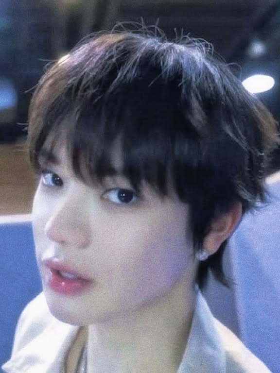 [잡담] 롱샷 오율이 얼굴 넘 예쁘게 생겼어 | 인스티즈