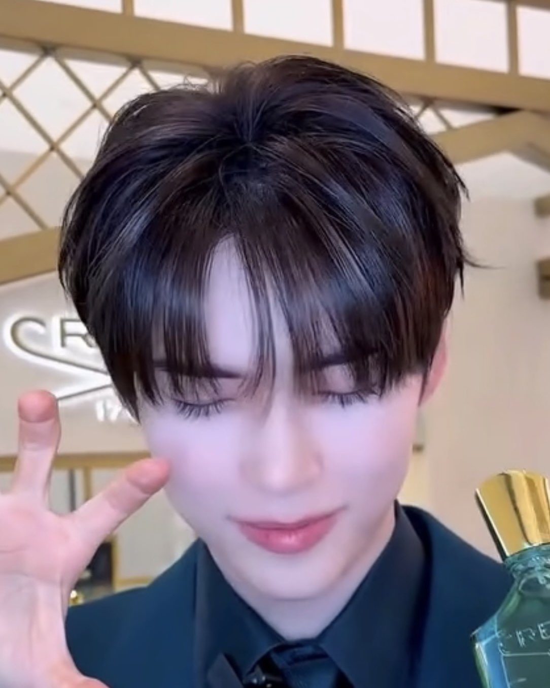 [잡담] 캡쳐한건데 성한빈 속눈썹 진짜 길고 풍성하고 예쁘다 | 인스티즈
