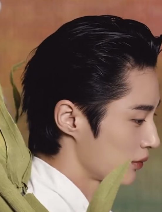 [잡담] 변우석) 대놓고 머리숱 많은 변우석 | 인스티즈