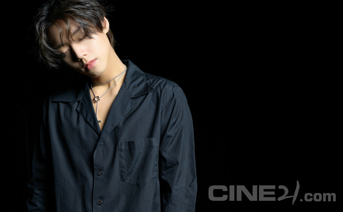 [잡담] 박지훈 씨네21 화보는 진짜 보자마자 숨참음ㅋㅋㅋ | 인스티즈