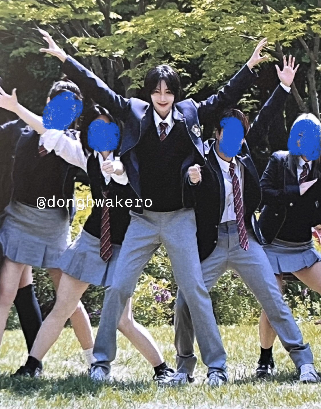 [잡담] 잘생긴건 알겠는데 졸업사진?이 너무 무서움 ㅠㅠㅠ | 인스티즈