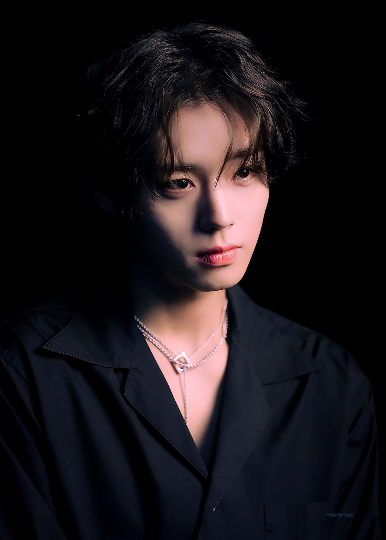 [잡담] 박지훈 씨네21 화보는 진짜 보자마자 숨참음ㅋㅋㅋ | 인스티즈