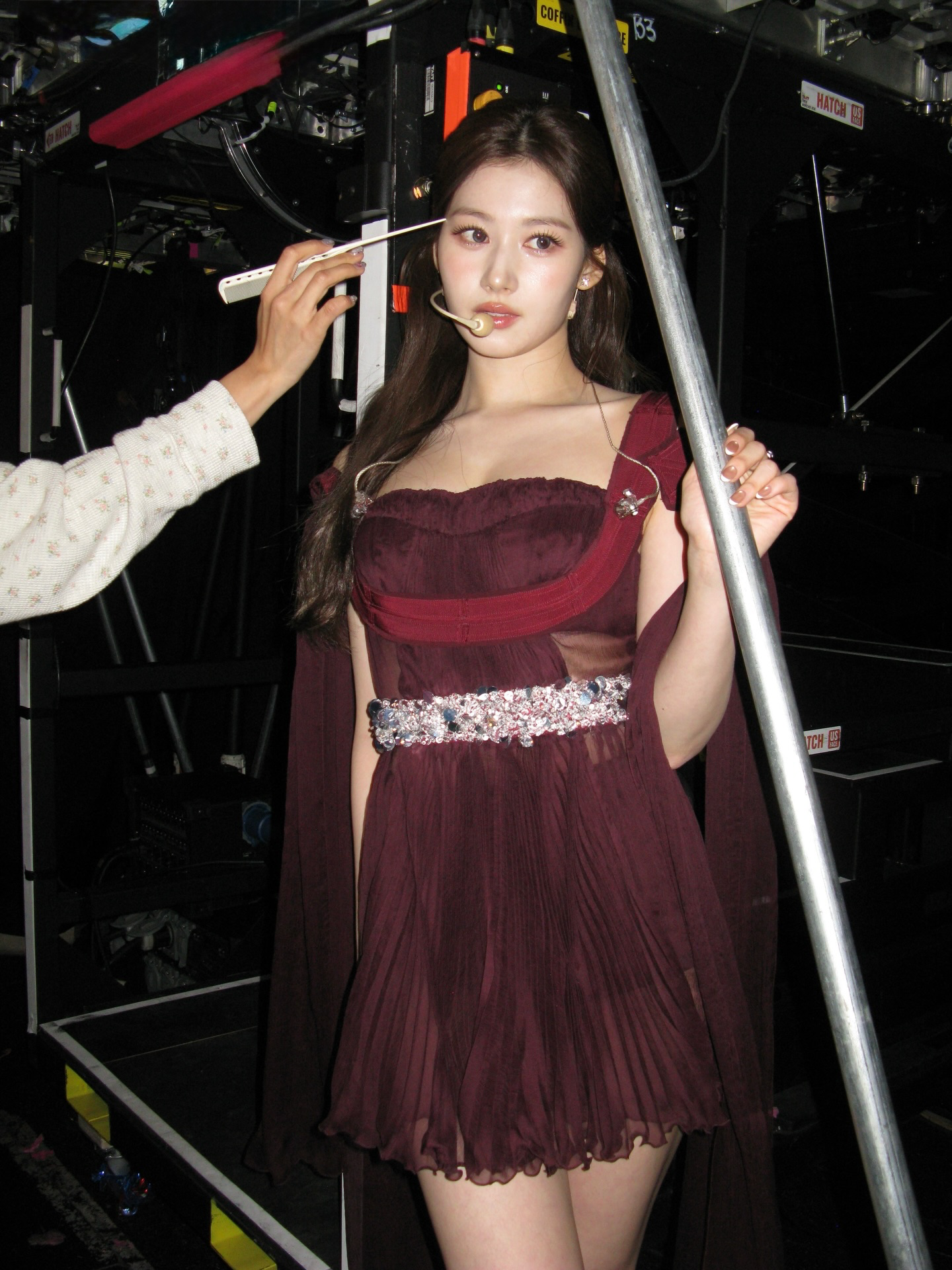 [잡담] 사나 콘서트 솔로무대 의상 프라다가 만들어준거래 | 인스티즈