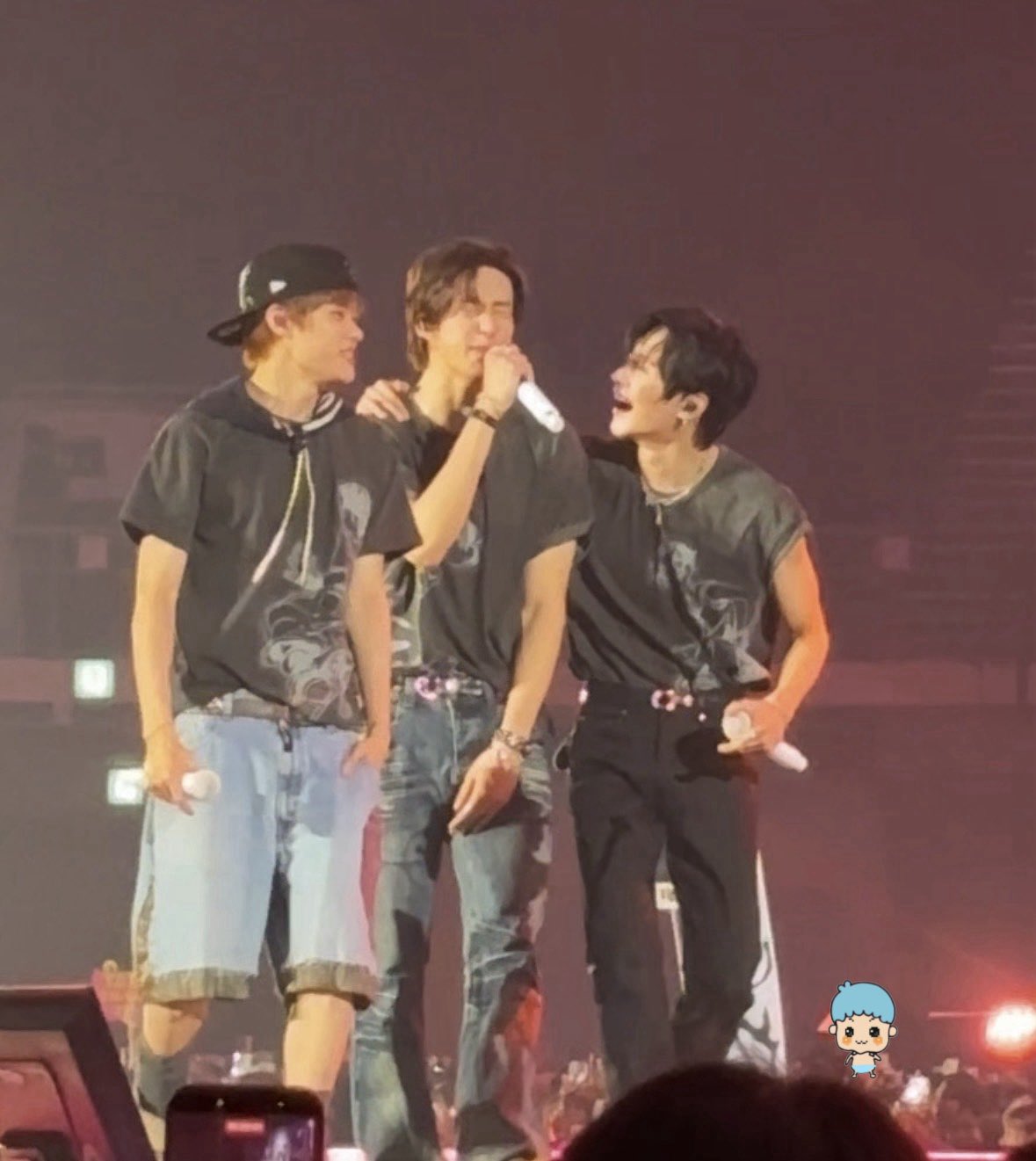 [잡담] 원빈 앤톤 서로 울때 귀여워하는거 넘 좋아… | 인스티즈