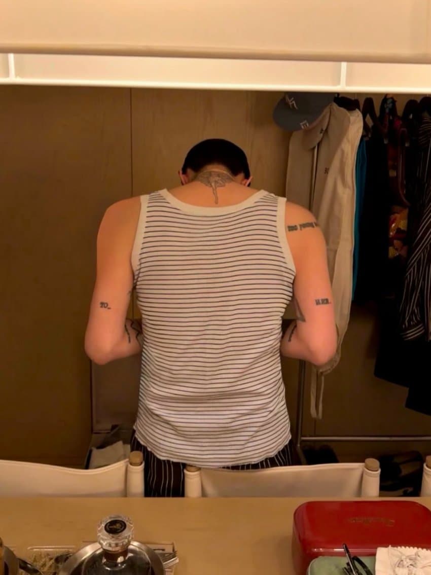 [잡담] 지디 허벌나시입으면 타투보이는게 진짜 개조음 | 인스티즈