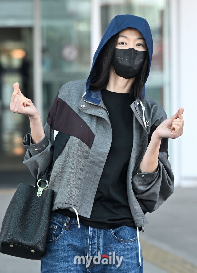 [잡담] 전지현) 260309 전지현 파리 출국 기사사진 | 인스티즈
