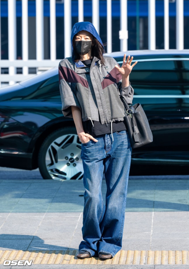 [잡담] 전지현) 260309 전지현 파리 출국 기사사진 | 인스티즈