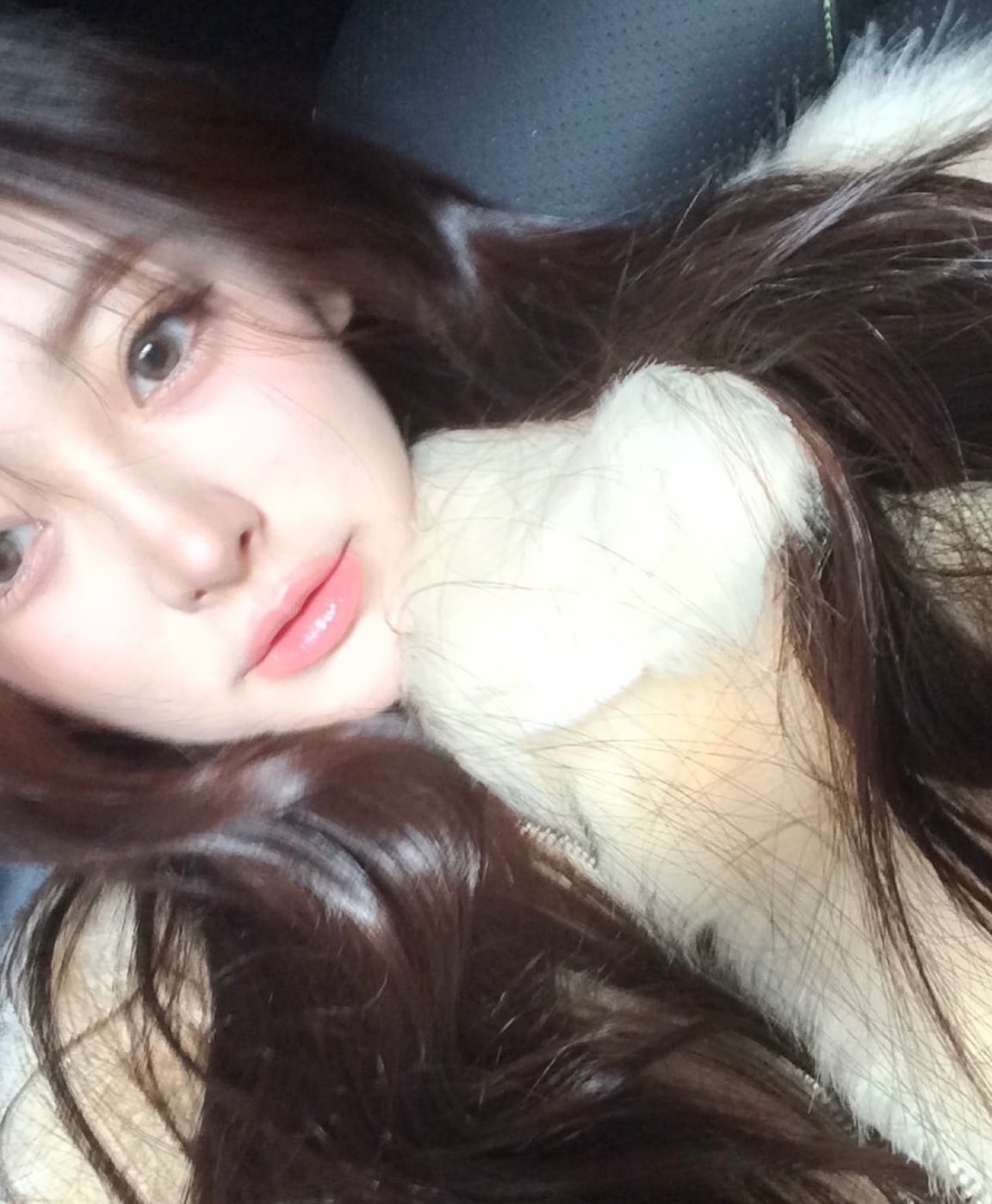 [잡담] 누구야? 배우인거같은데 | 인스티즈