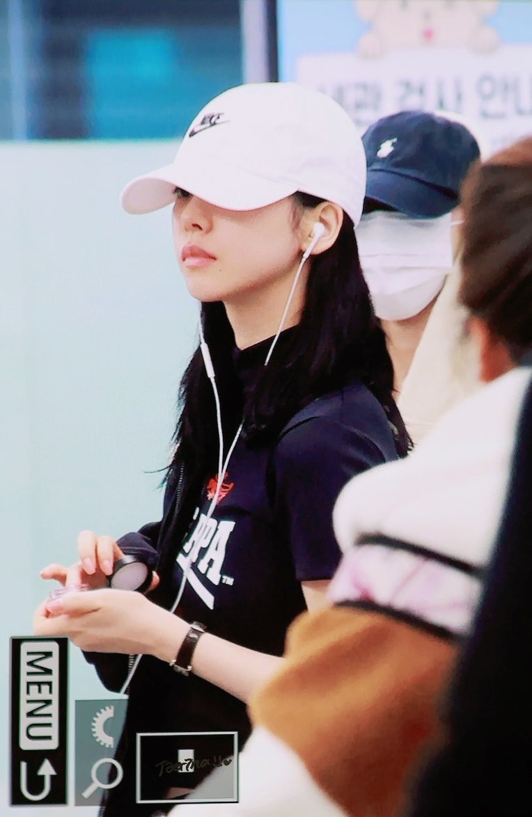 [잡담] 오늘 공항 입국한 카리나 윈터 | 인스티즈