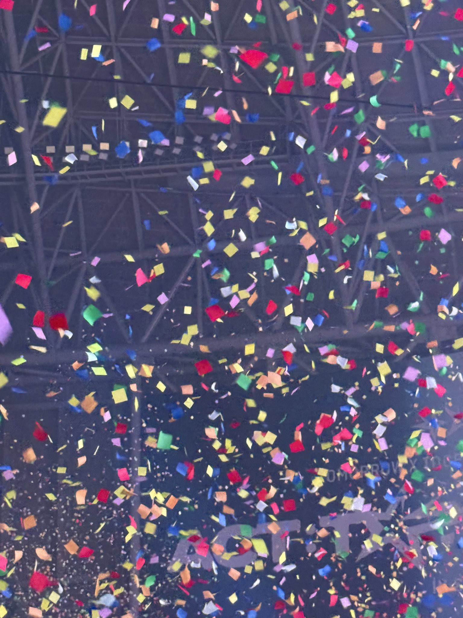 [잡담] 투바투는 사실 유명한 컨페티 아티스트임 | 인스티즈