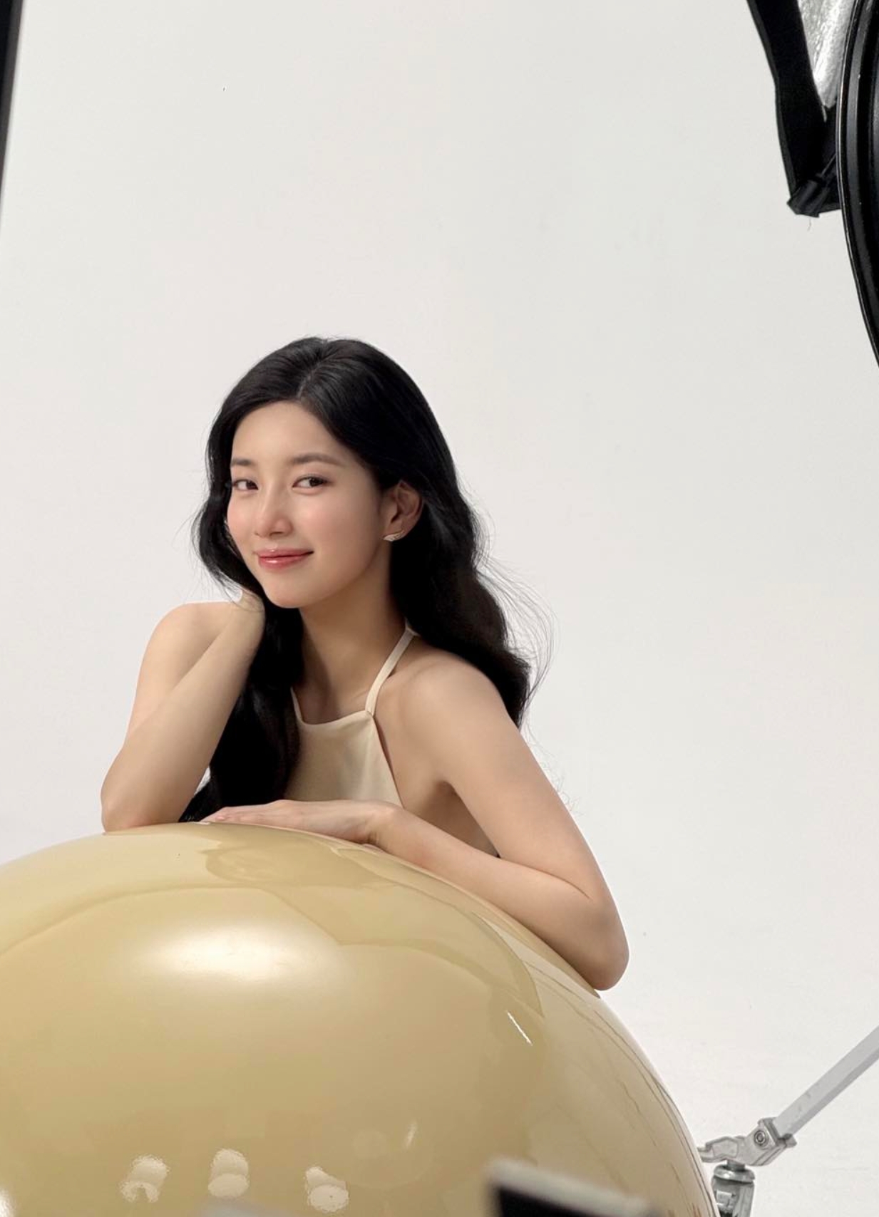 [잡담] 수지 츠바키 비하인드 사진들 | 인스티즈