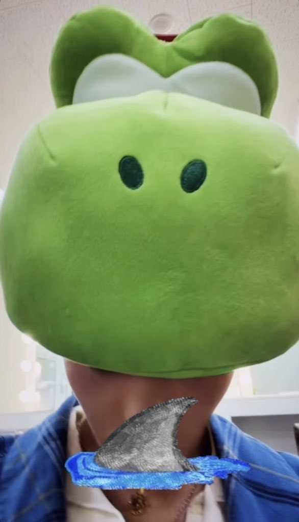 [잡담] 지디 방금 사진 두개 올렸는데 분위기 정반대ㅋㅋ | 인스티즈