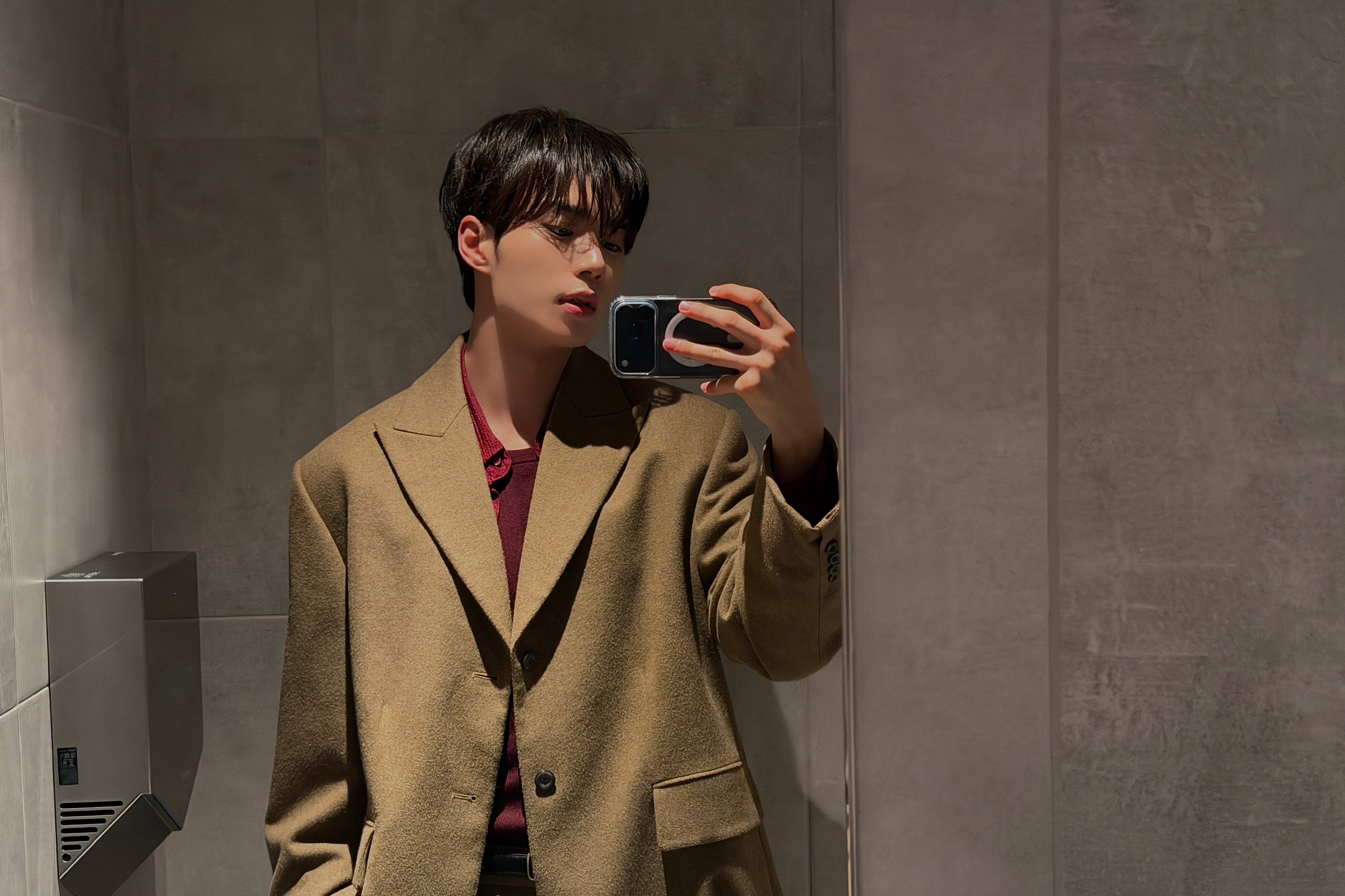 [잡담] 알디원 준서 패션위크 스케때 뜬짤들 | 인스티즈