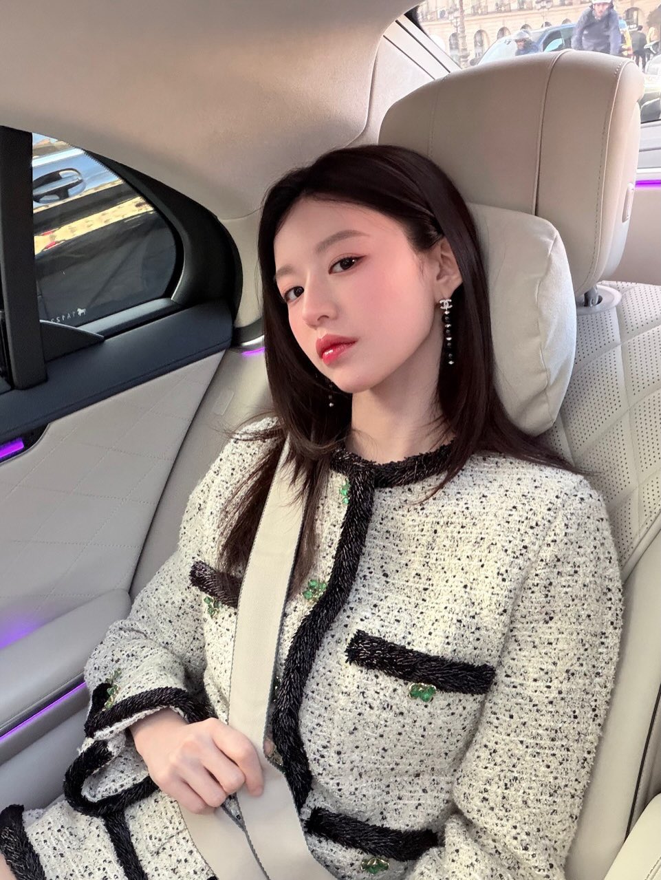 [잡담] 고윤정 샤넬 인스타 올라왔다 | 인스티즈