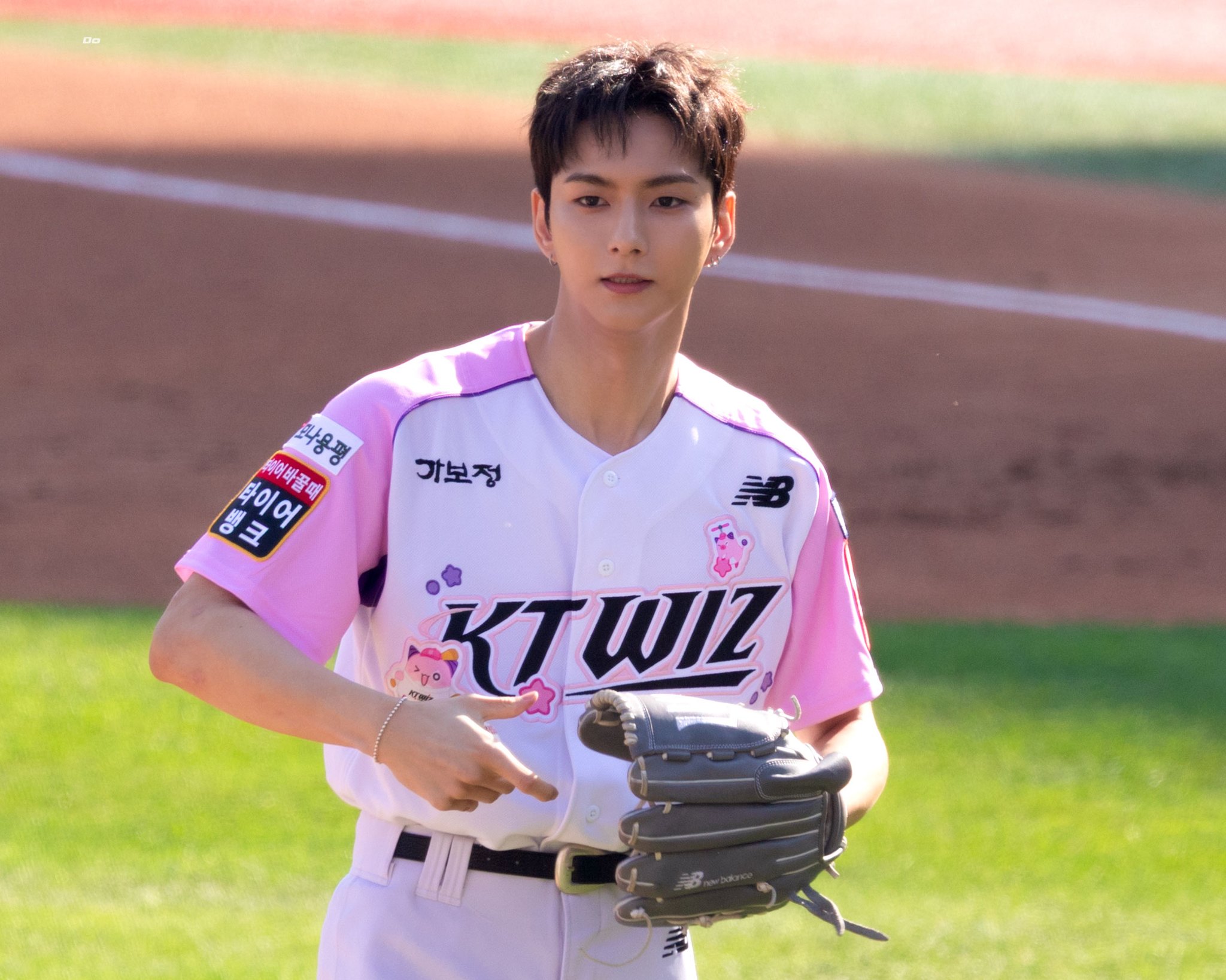 [잡담] 야구 유니폼 찰떡이신 | 인스티즈