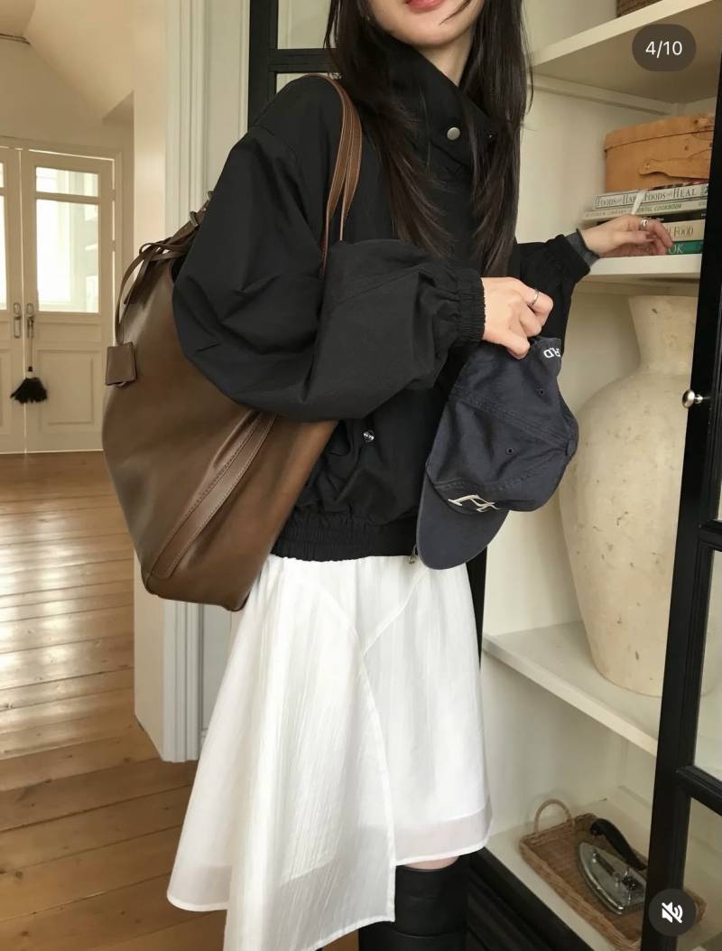 [잡담] 봄웜라는 어떤 옷이 더 나아? | 인스티즈