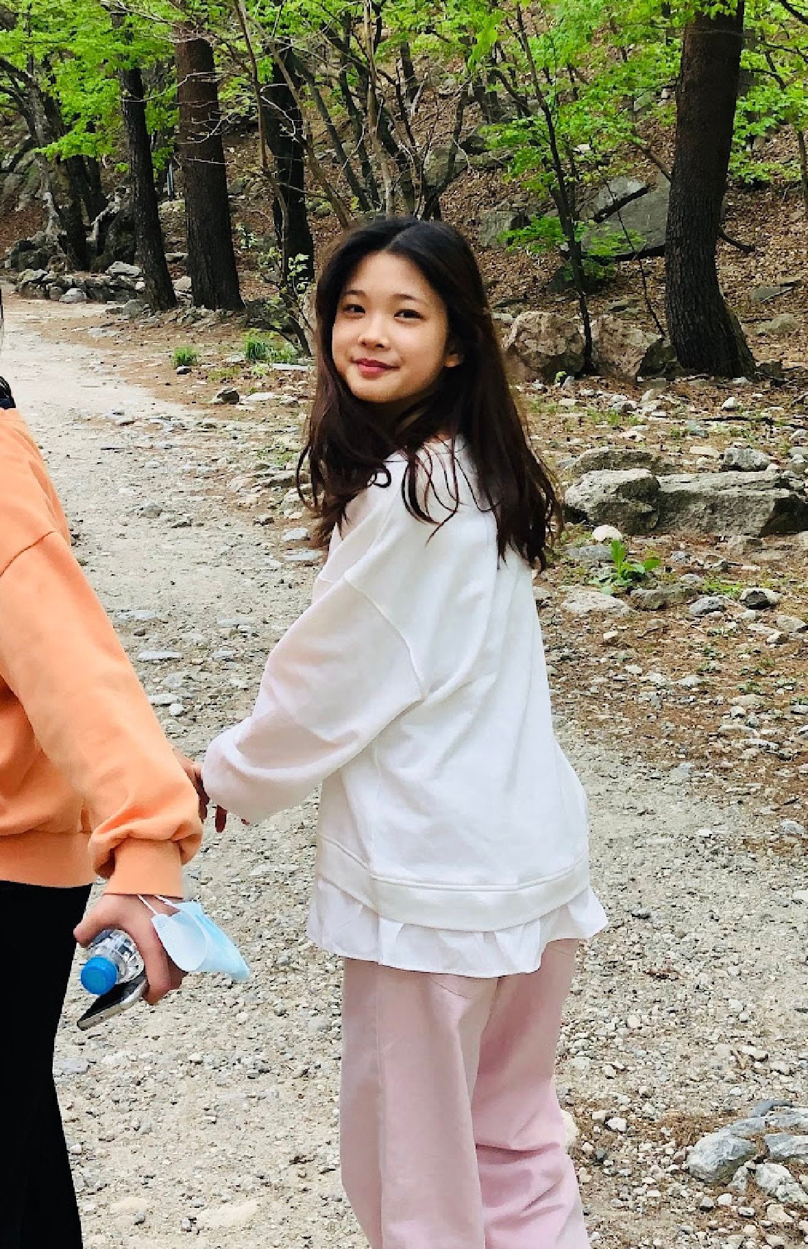 [잡담] 에이나 어릴때사진 올라왔어 | 인스티즈