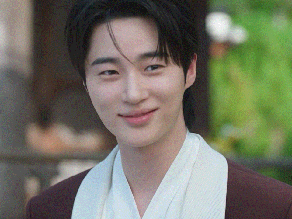 [잡담] 대군부인) 대군 말랑하게 웃는거 희주가 뭘 했을까 | 인스티즈