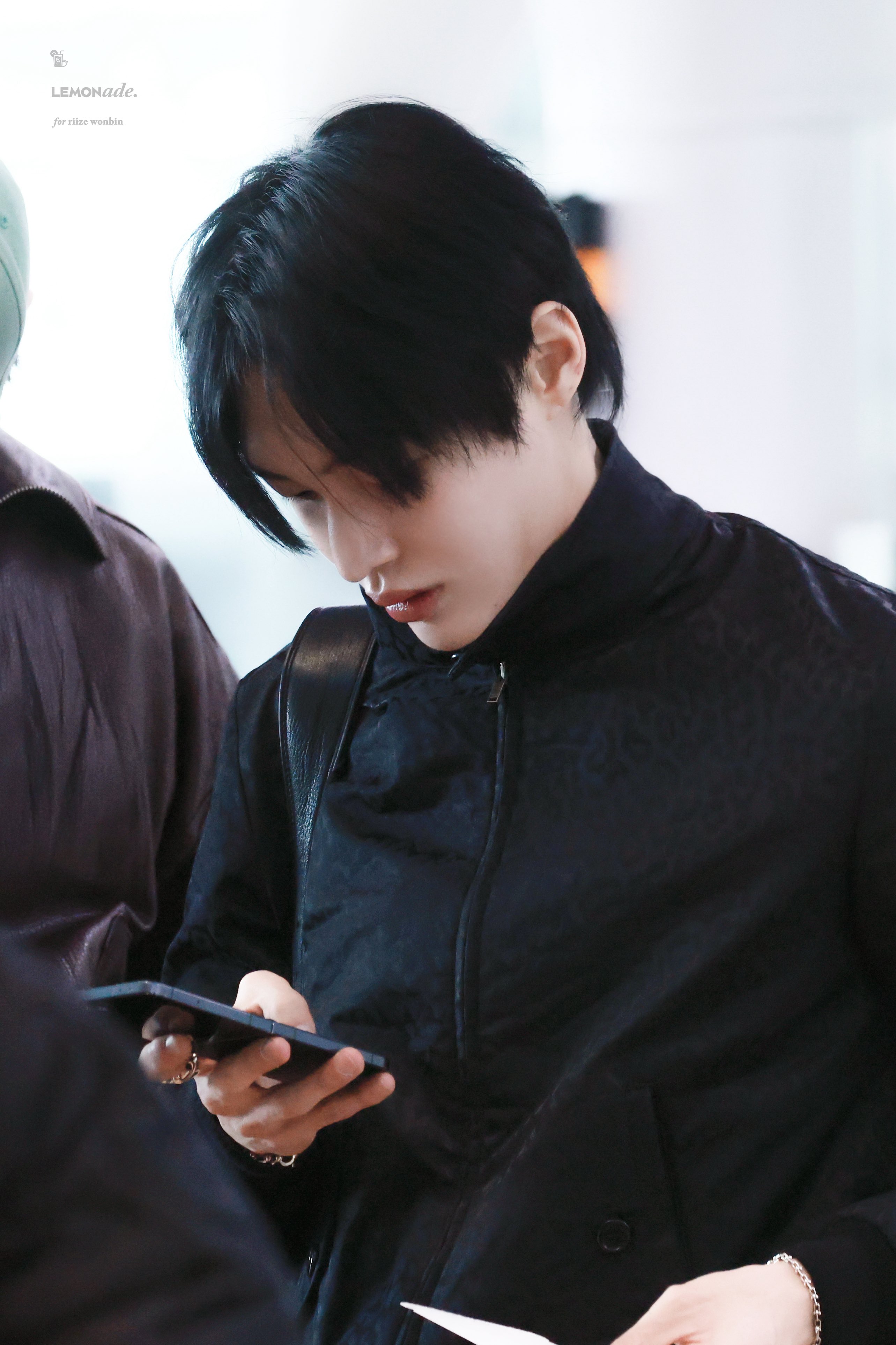 [잡담] 오늘 흑짧머 원빈 분위기 넘 좋다 진짜 | 인스티즈