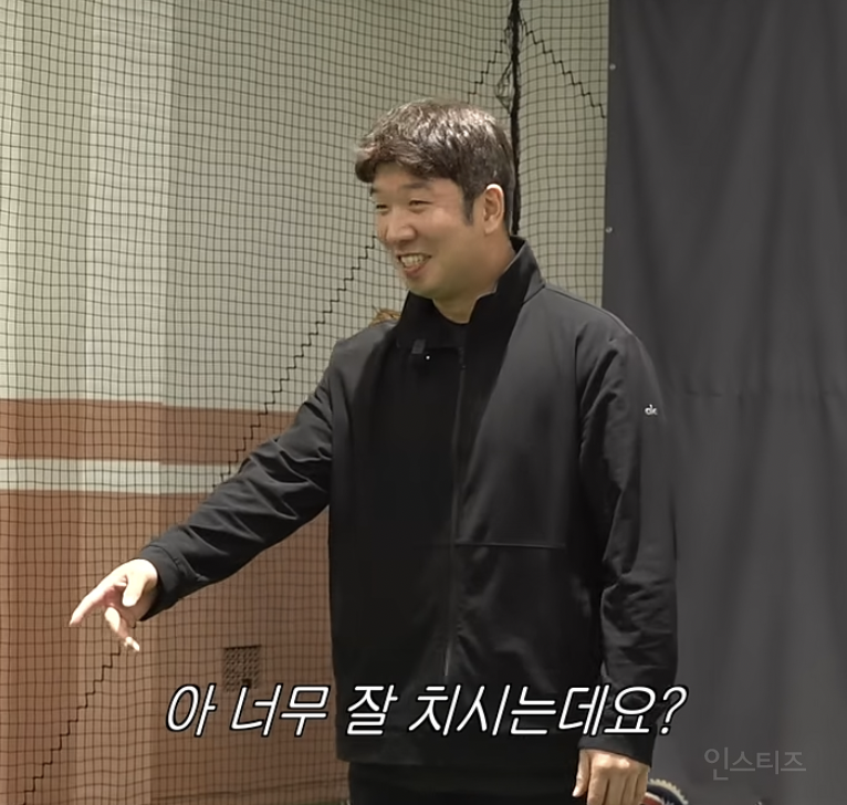 생각보다 운동신경이 꽤나 좋은듯한 이창섭 야구실력...JPG | 인스티즈