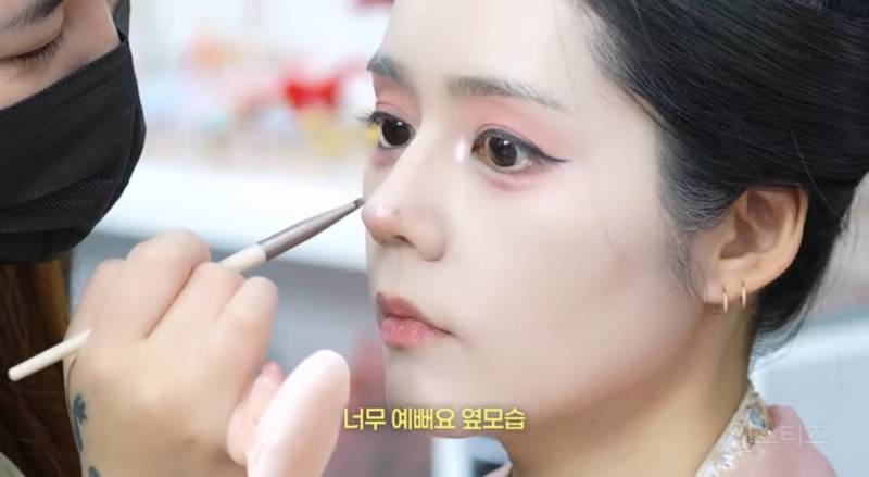 얼굴이 제일 재밌는 한가인이 상하이 왕홍 메이크업 | 인스티즈