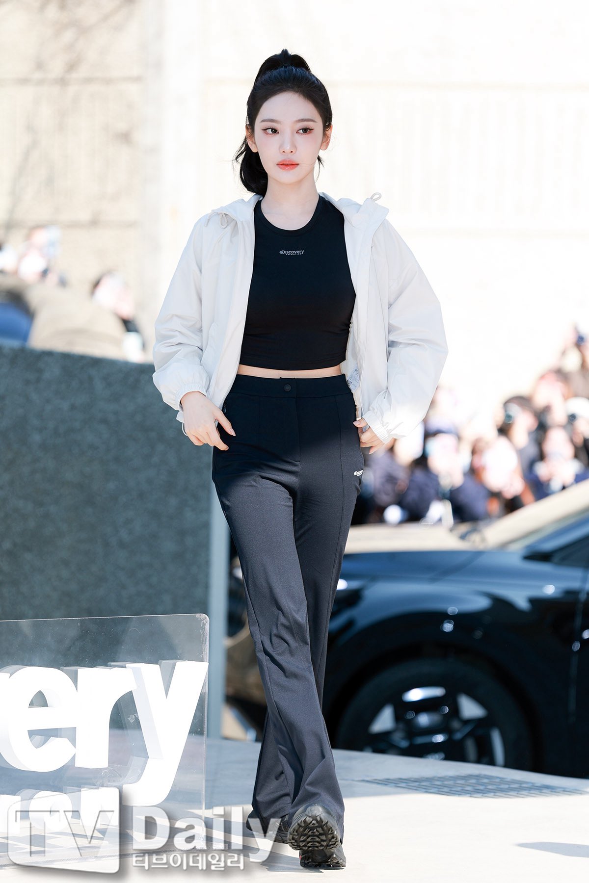 [잡담] 260312 디스커버리 포토콜 닝닝 기사 사진 | 인스티즈