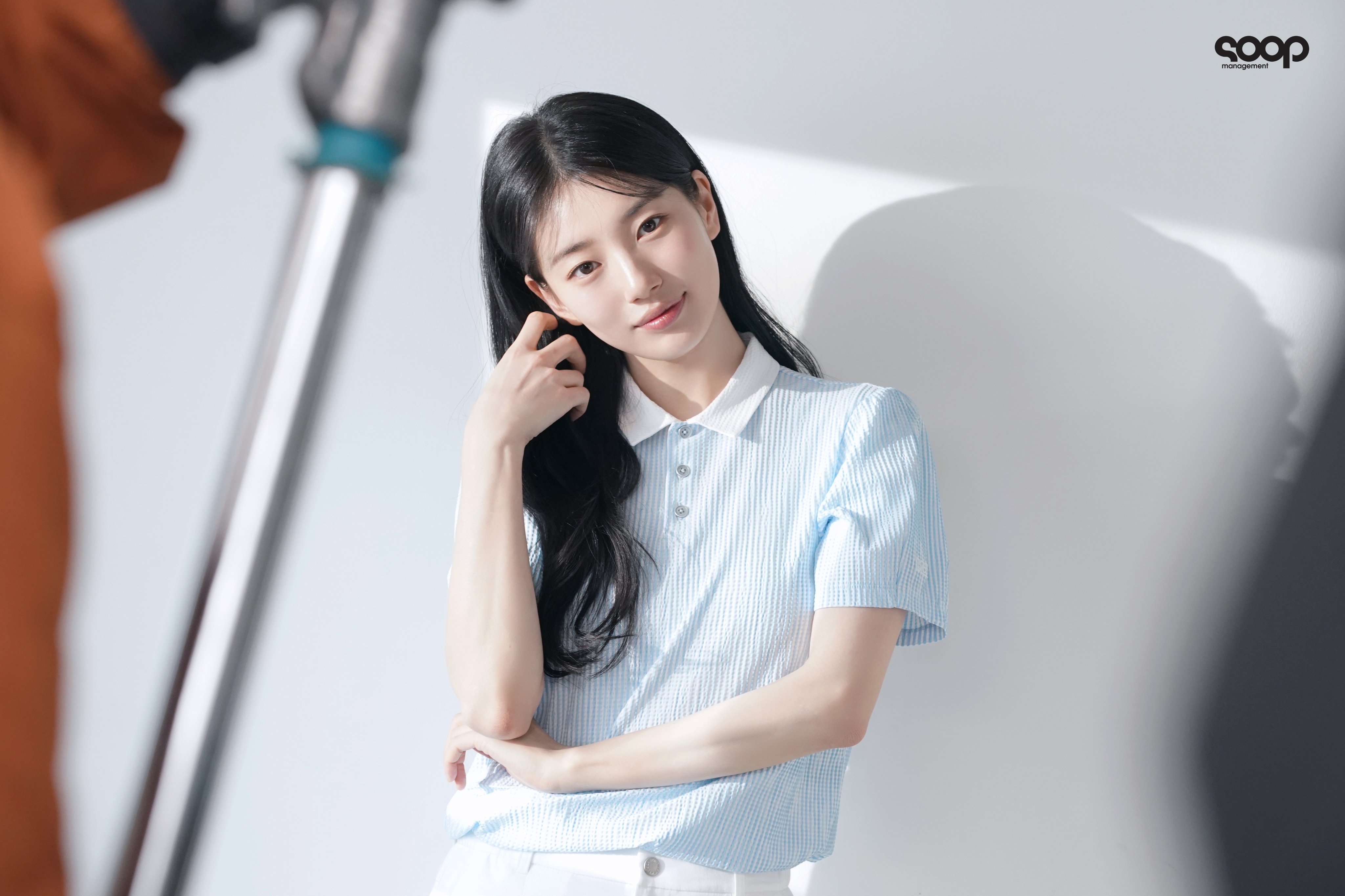 [잡담] 수지 소속사 인스타 K2 비하인드 사진 업뎃 | 인스티즈