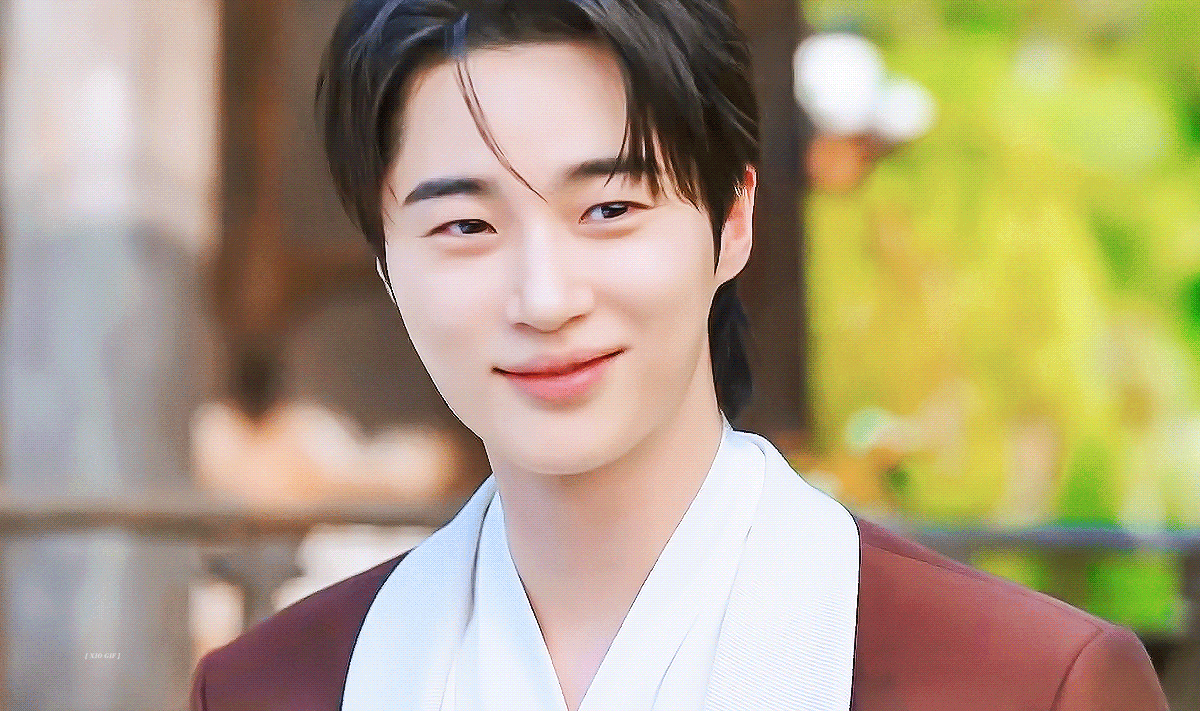 [잡담] 대군부인) 이안대군 웃는거보면 왜 또 어려보임 | 인스티즈
