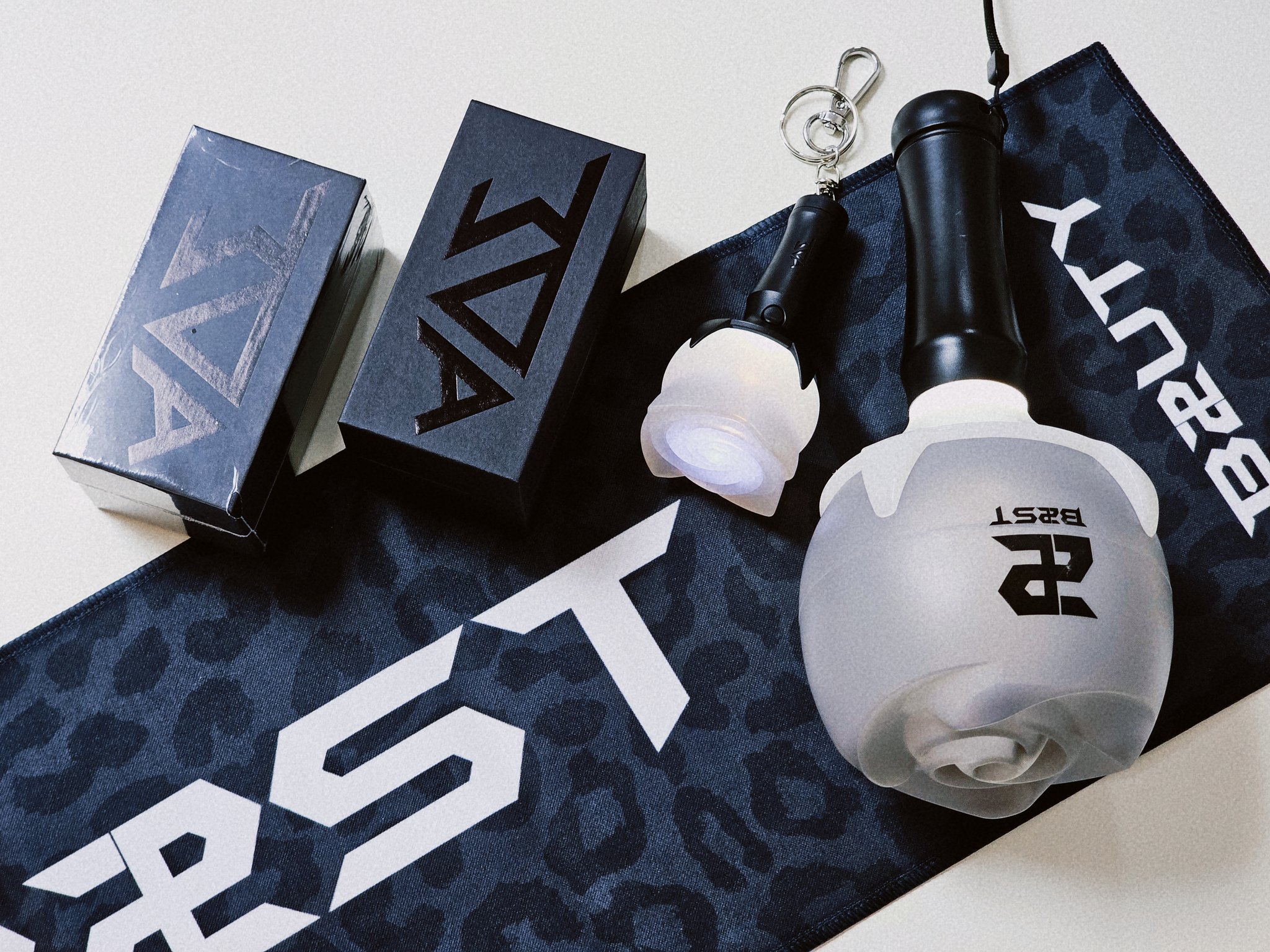 [잡담] 난 25년도에 내가 로즈봉 미니키링을 갖게될줄 몰랐슨 | 인스티즈