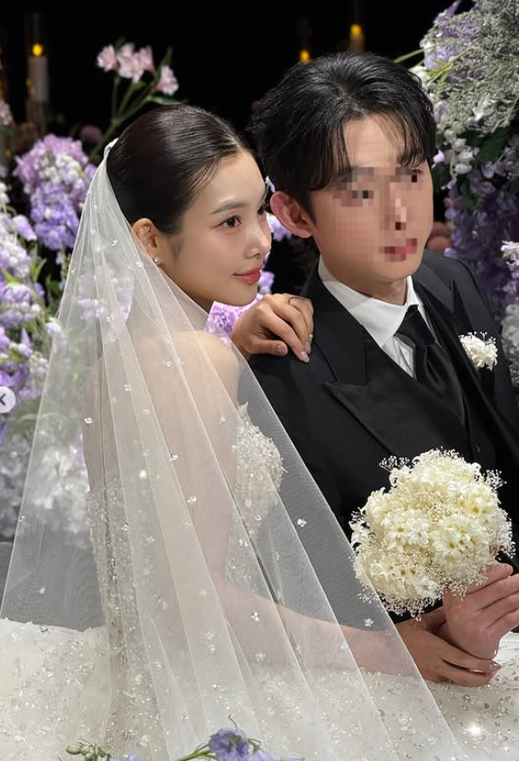 [잡담] 다이아 제니, 깜짝 결혼 소식…6년 열애 끝 사업가와 백년가약 [IS하이컷] | 인스티즈