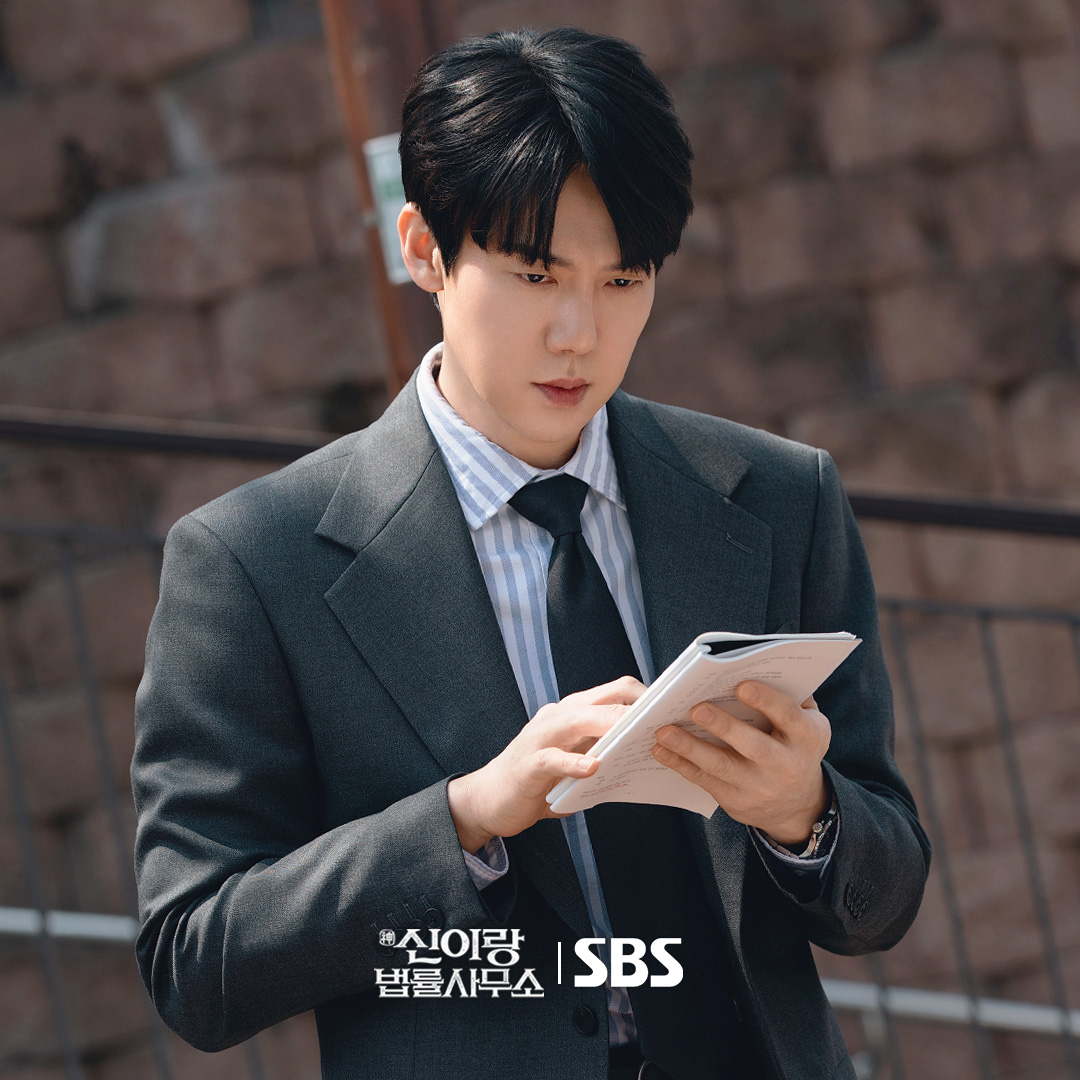 [잡담] 신이랑) 드디어 내일이면 만날 수 있는 신이랑👻♥️'신이랑 법률사무소' 비하인드 컷 공개📸 | 인스티즈