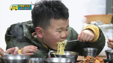 연프 나가서 아빠 어디가 찍는 윤후.jpg | 인스티즈