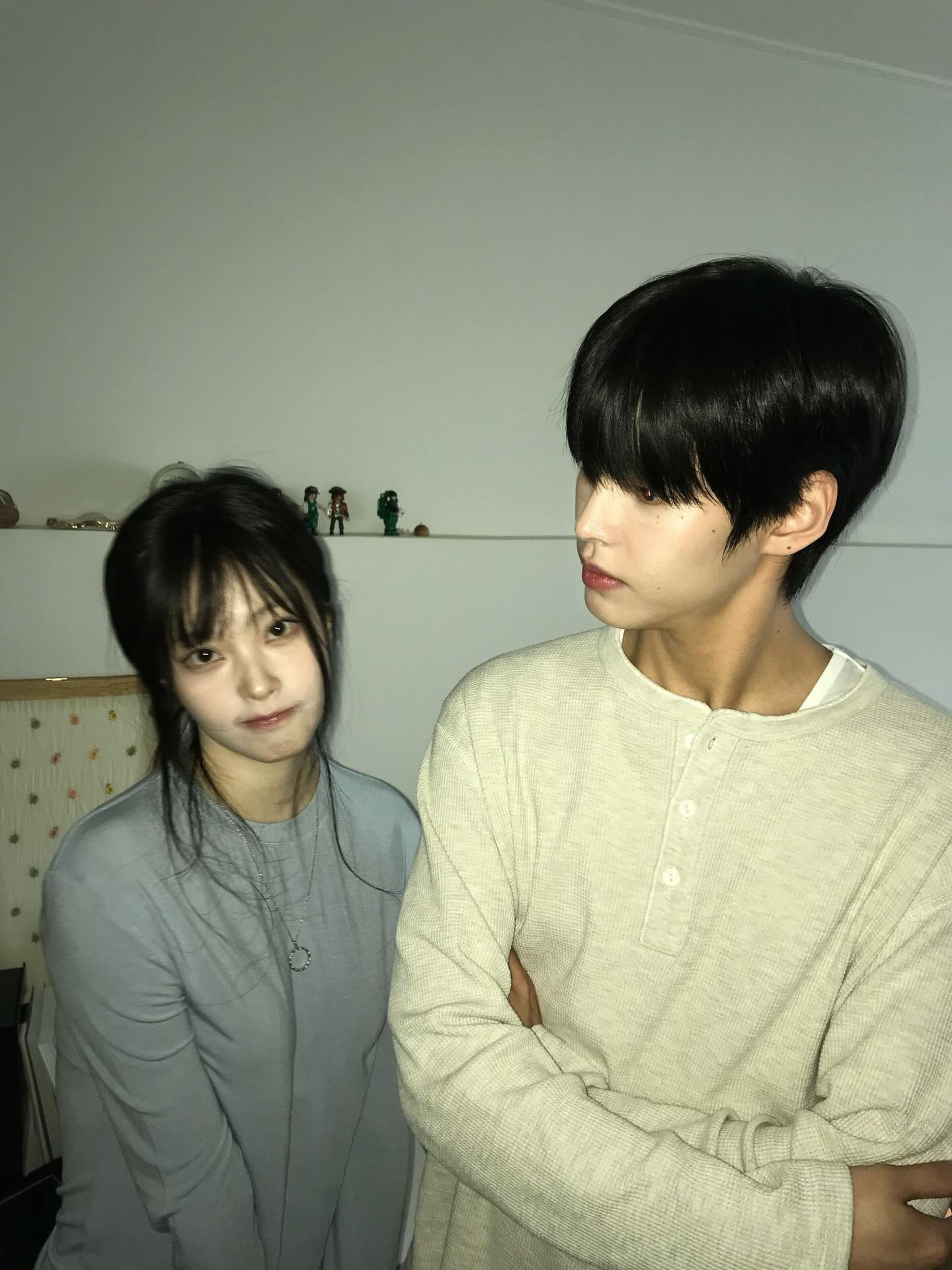 [잡담] 둘이 7살 차이라는게 안믿긴다 ㅈㅉ... | 인스티즈