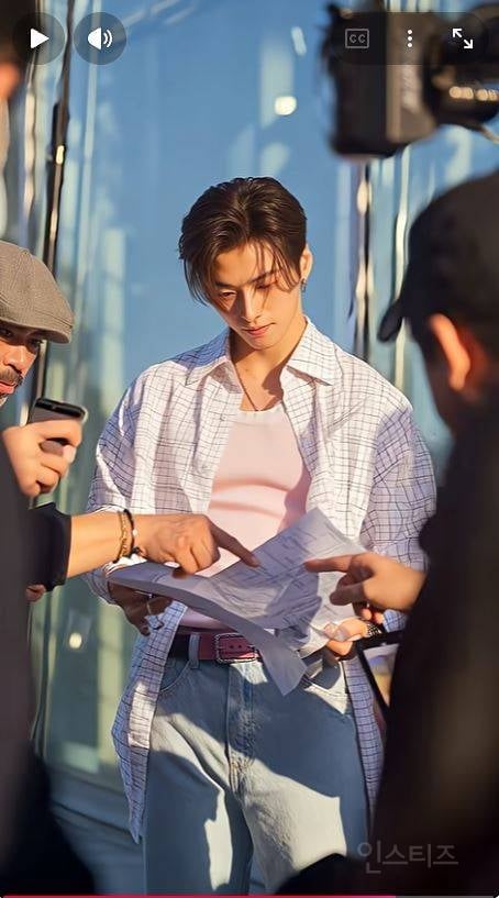 실제 인물이 된 웹툰 속 캐릭터들 .jpg | 인스티즈
